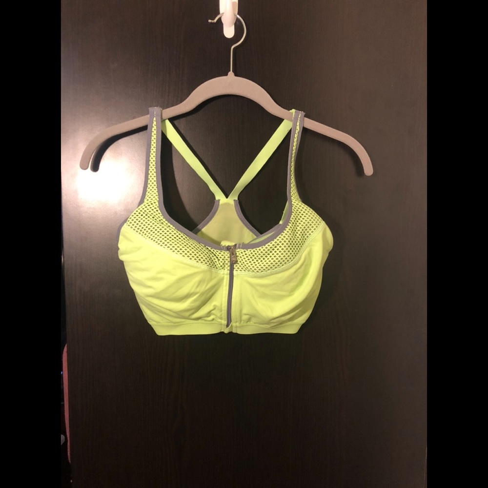 VSX zip & clip size 34DD